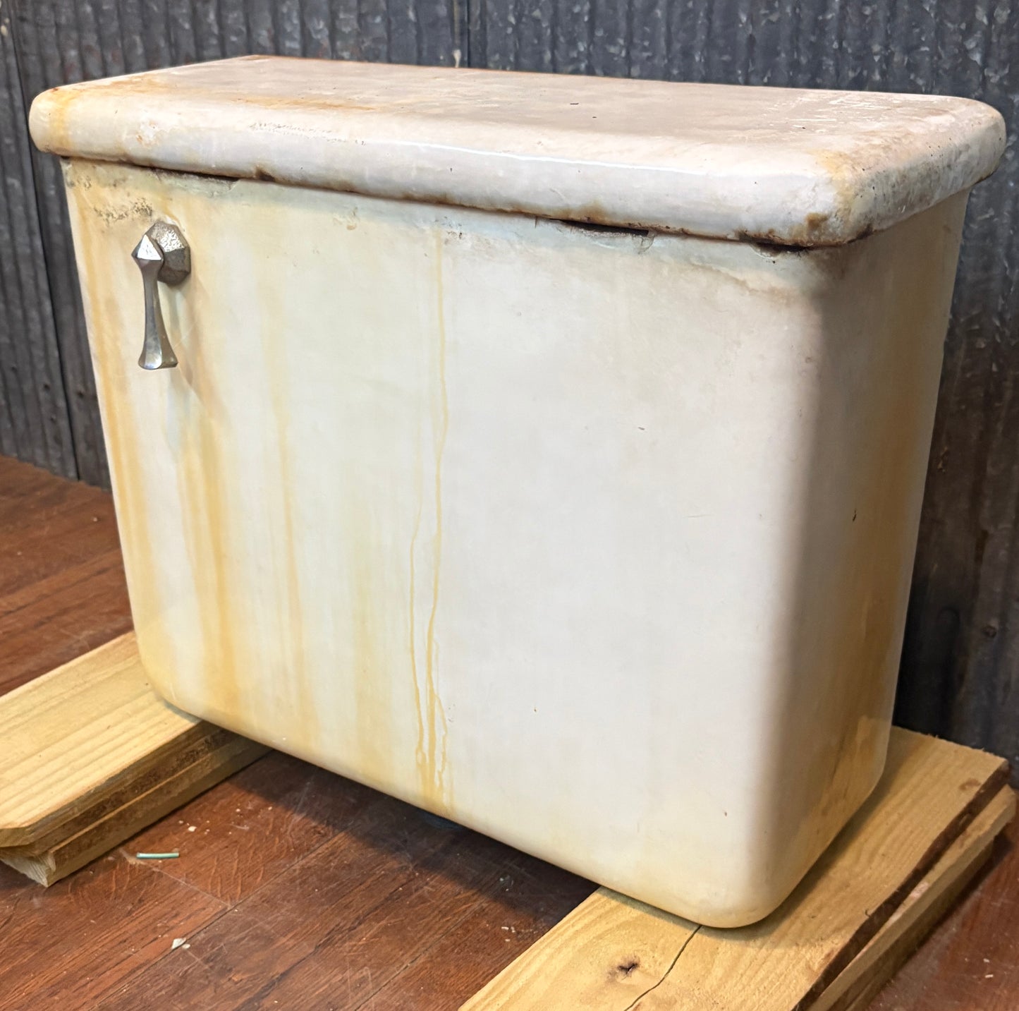 Antique Cast Iron Toilet (Tank Only) GA21111