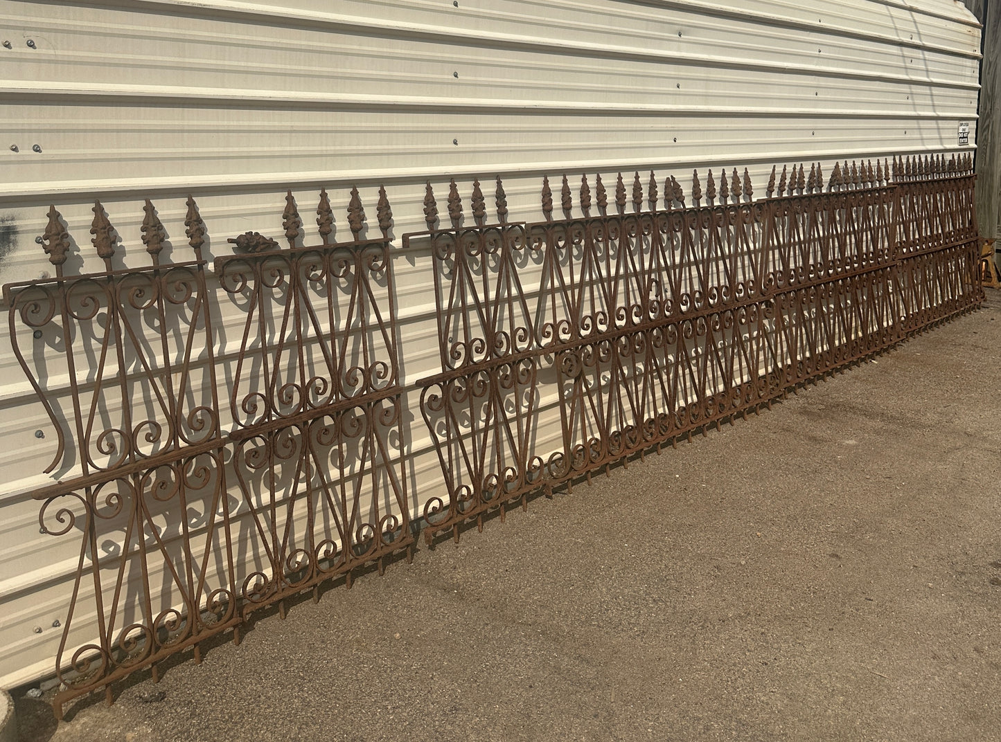 23 Ft of Antique Wrought Iron Fencing GA20809