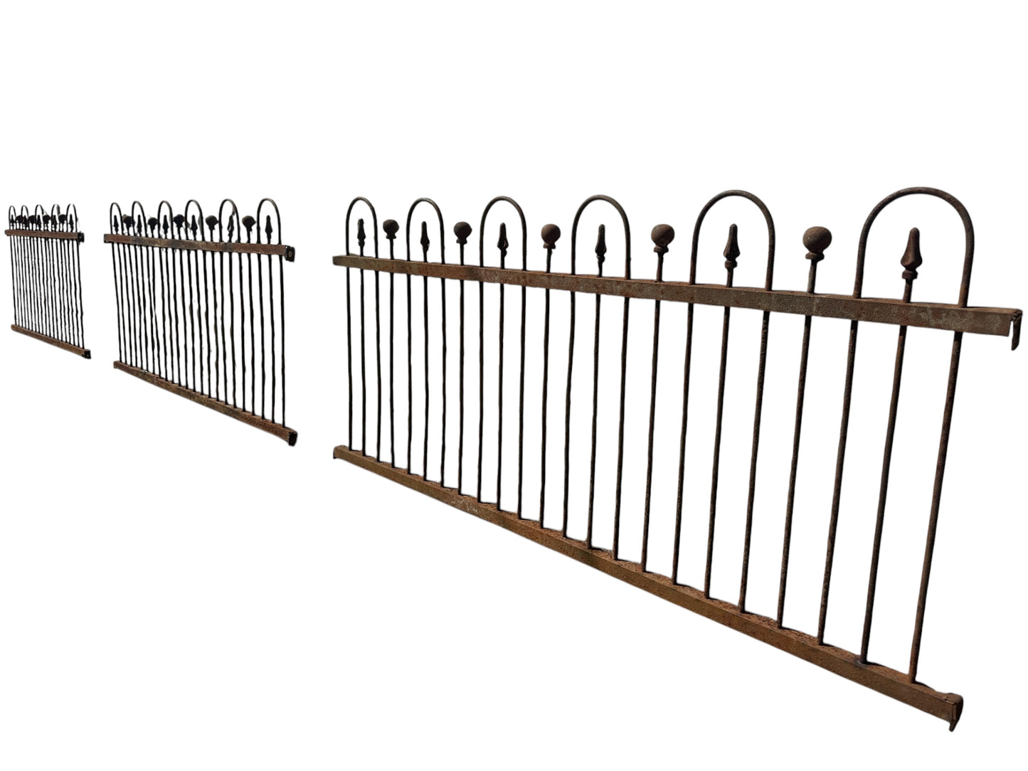 18 Ft of Antique Wrought Iron Hairpin Fencing GA20996