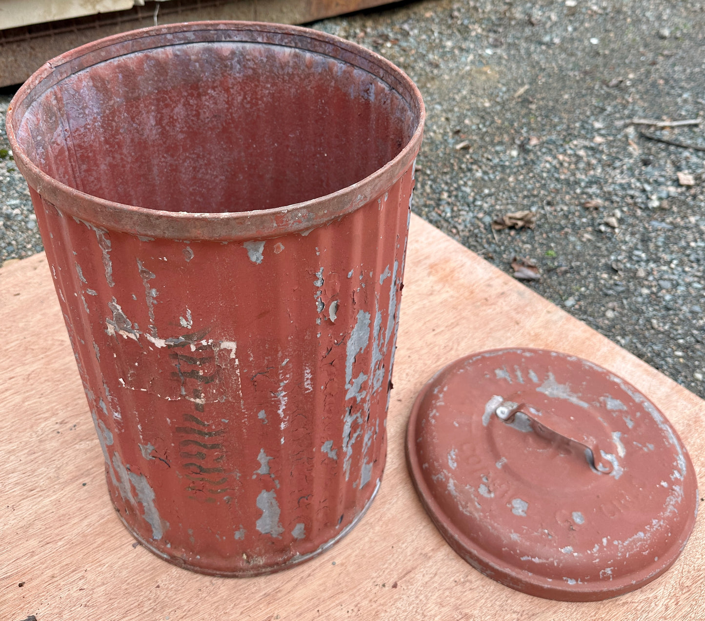 Industrial Galvanized Steel Trash Cans w/ Lids - 23 Available - GA20792