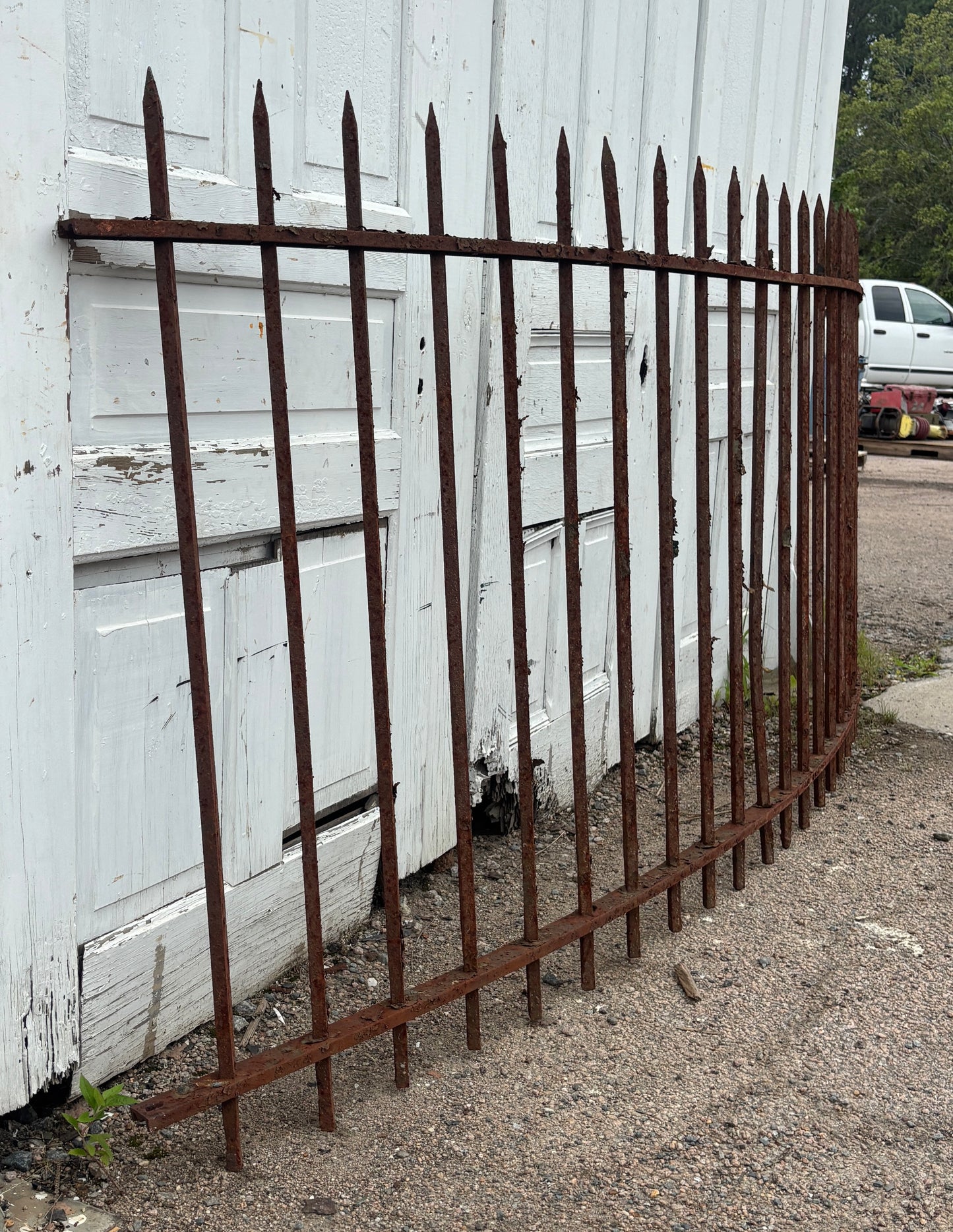 87 Feet of Wrought Iron Rounded Picket Fencing GA21411