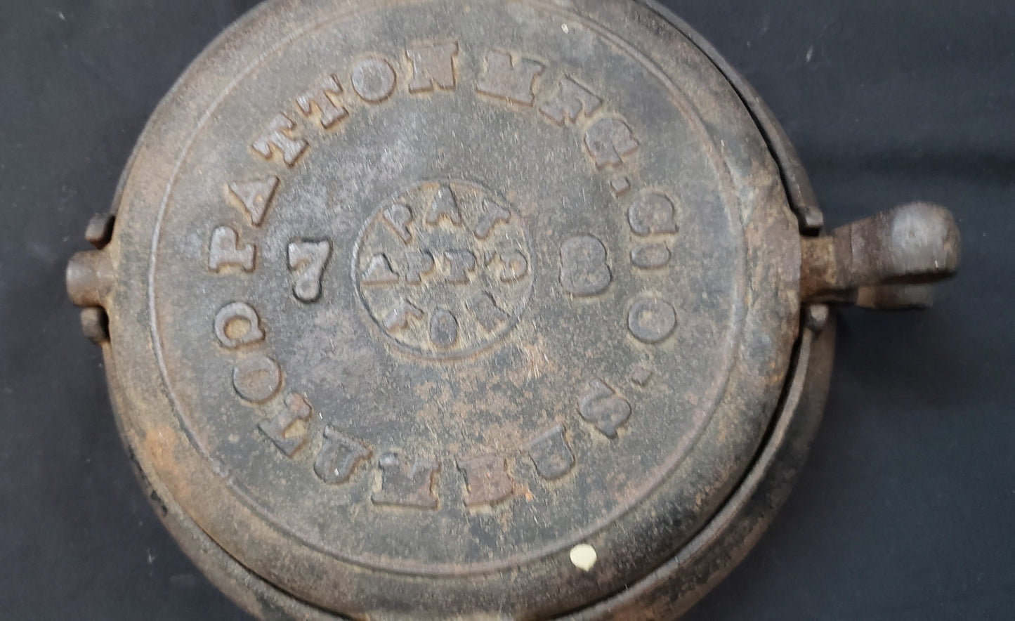 1920's A.G. Patton Model 7/8 Cast Iron Flip Flop Waffle Iron w/ Base GS01077