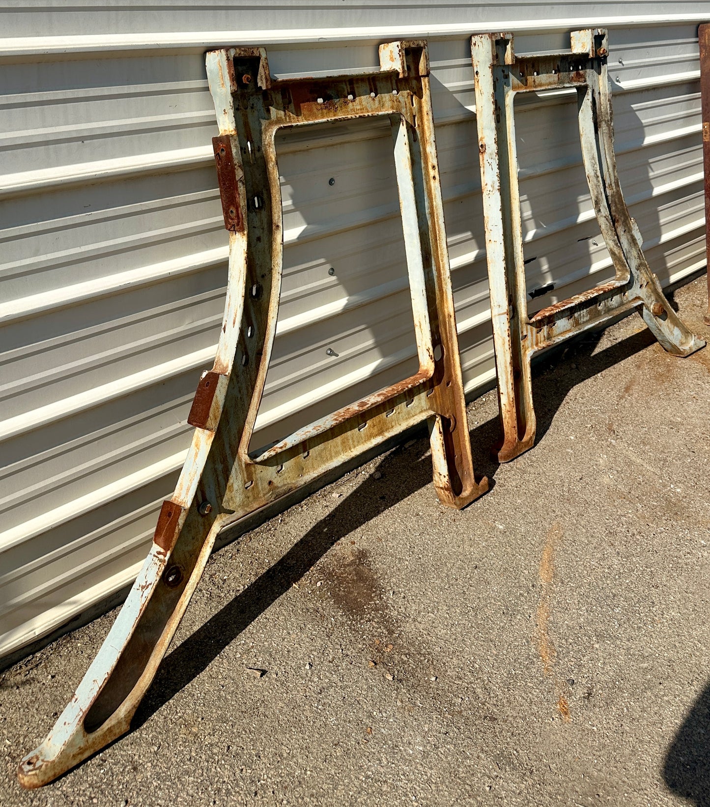 Pair of Antique Industrial Cast Iron Machine Legs GA20964