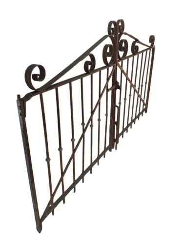 Pair Of Driveway Gates *GAM0181