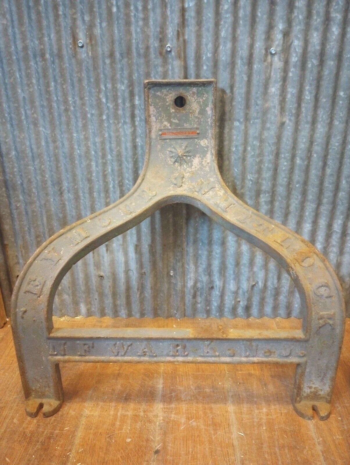 Pair of Briggs Machinery Co. Cast Iron Machine Legs 21" Tall x 20 3/4 " Wide