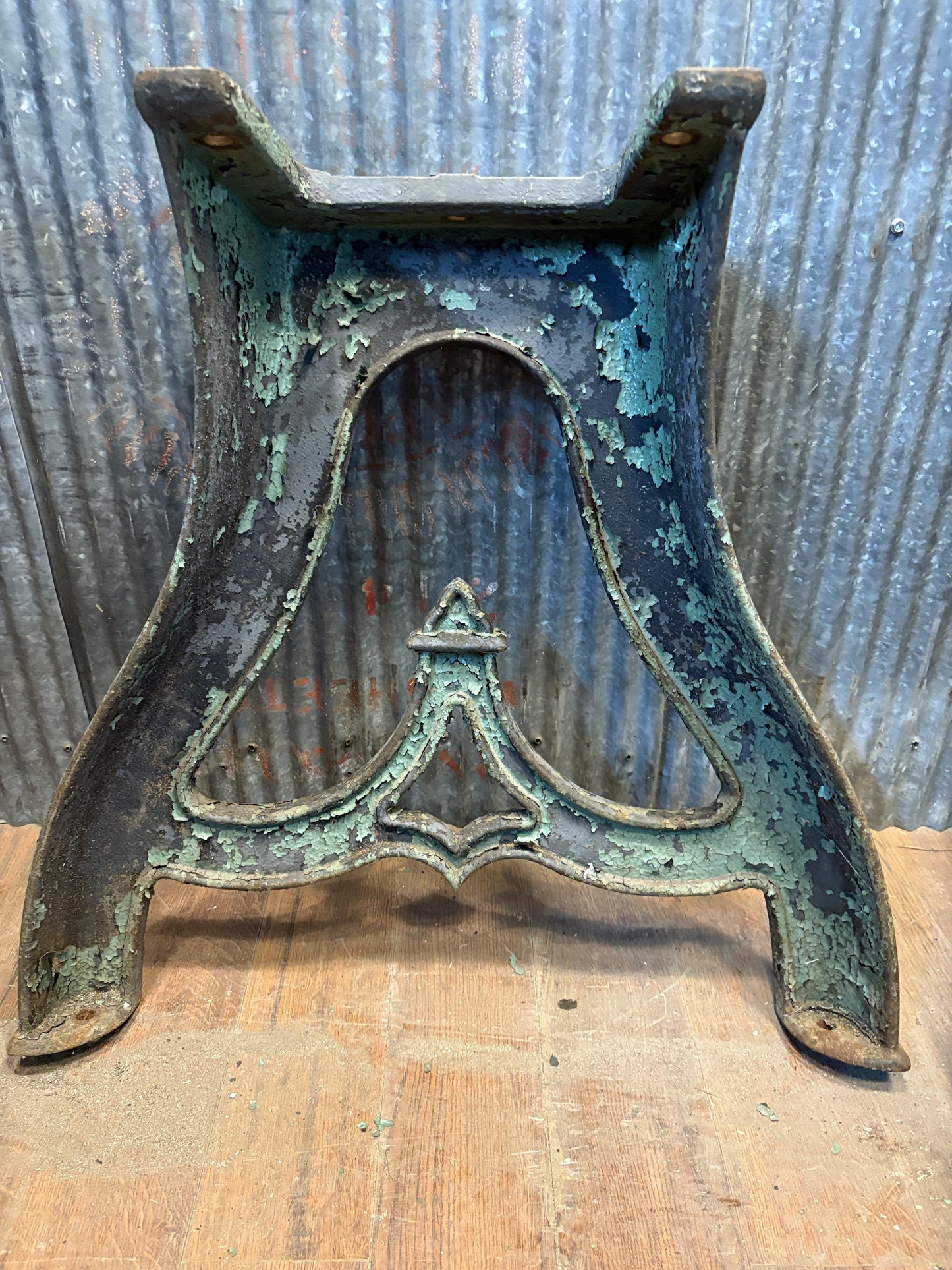 Pair of Antique Cast Iron Machine Legs GS6091