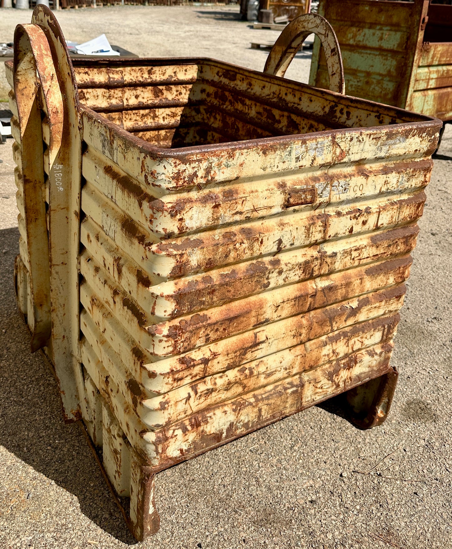 Heavy Duty Industrial Corrugated Steel Factory Bin GA20958