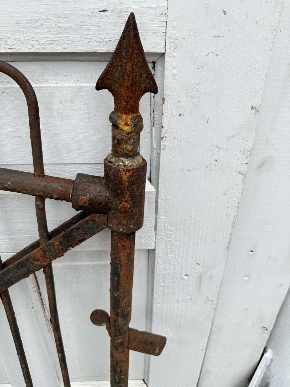 Antique Iron Hairpin / Spear Top Garden Gate GA20254