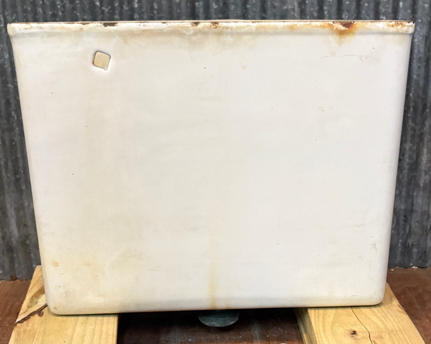 Antique Cast Iron Toilet (Tank Only-without lid) GA21116