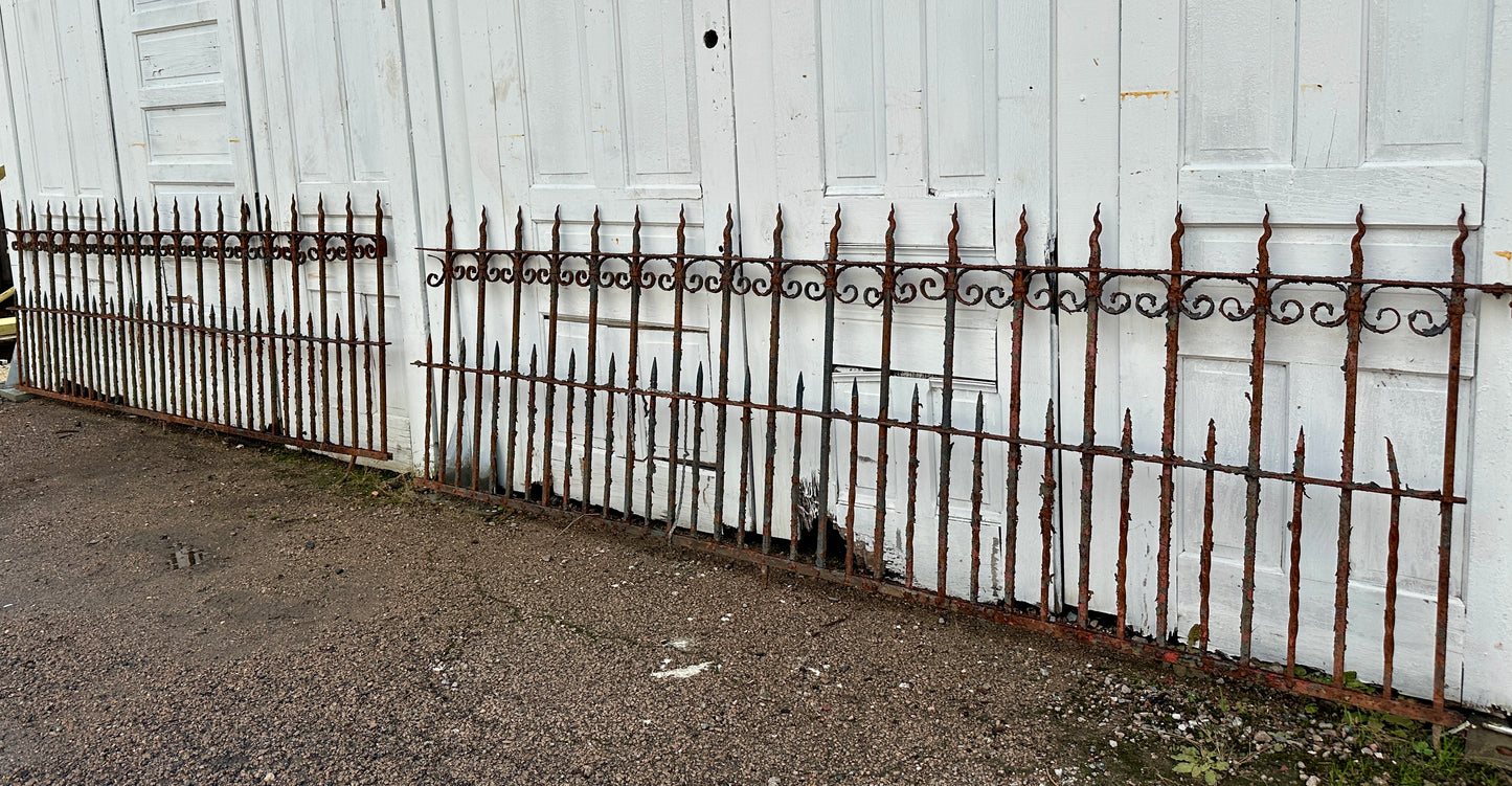 20 Ft of Antique Wrought Iron Garden Gate Fencing GA20490
