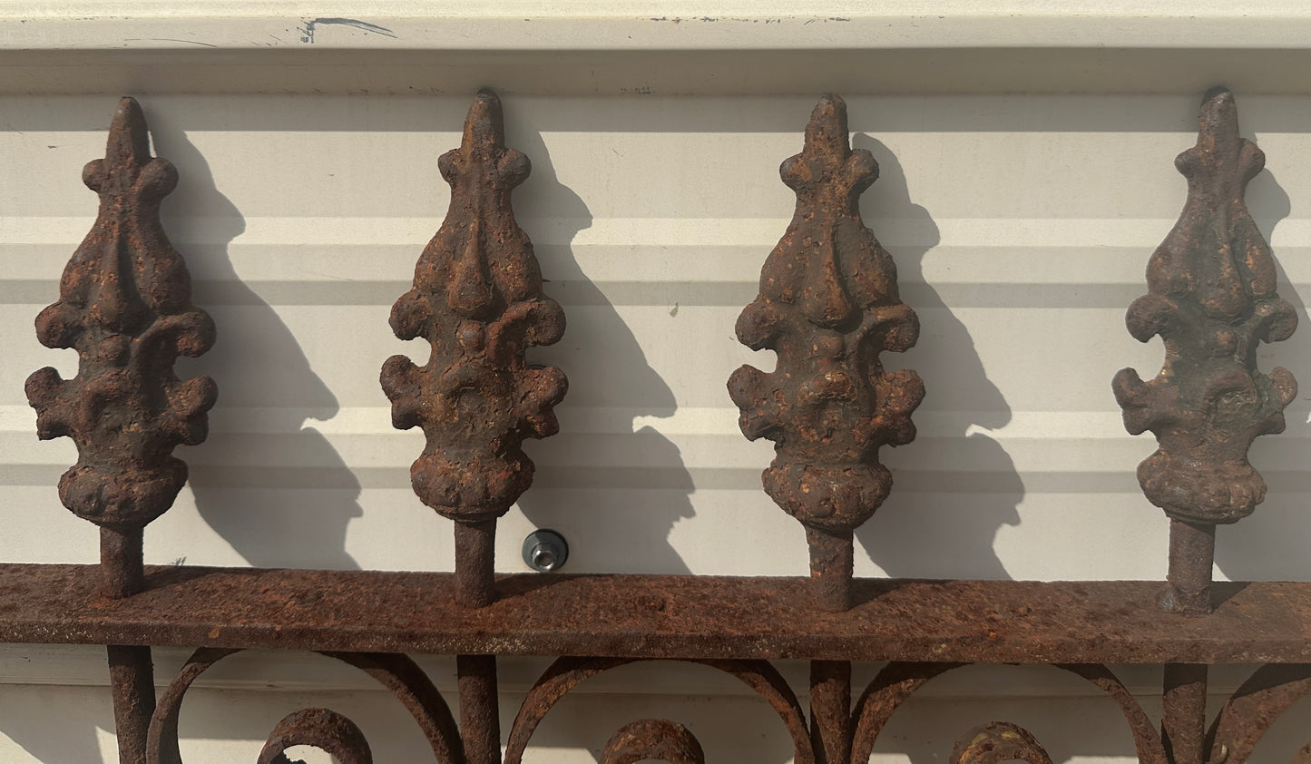 23 Ft of Antique Wrought Iron Fencing GA20809