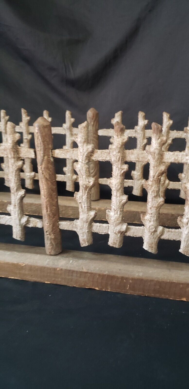 Ornate Cast Iron Miniature or Dollhouse Fence Panels 43" x 8 1/2" GS00184