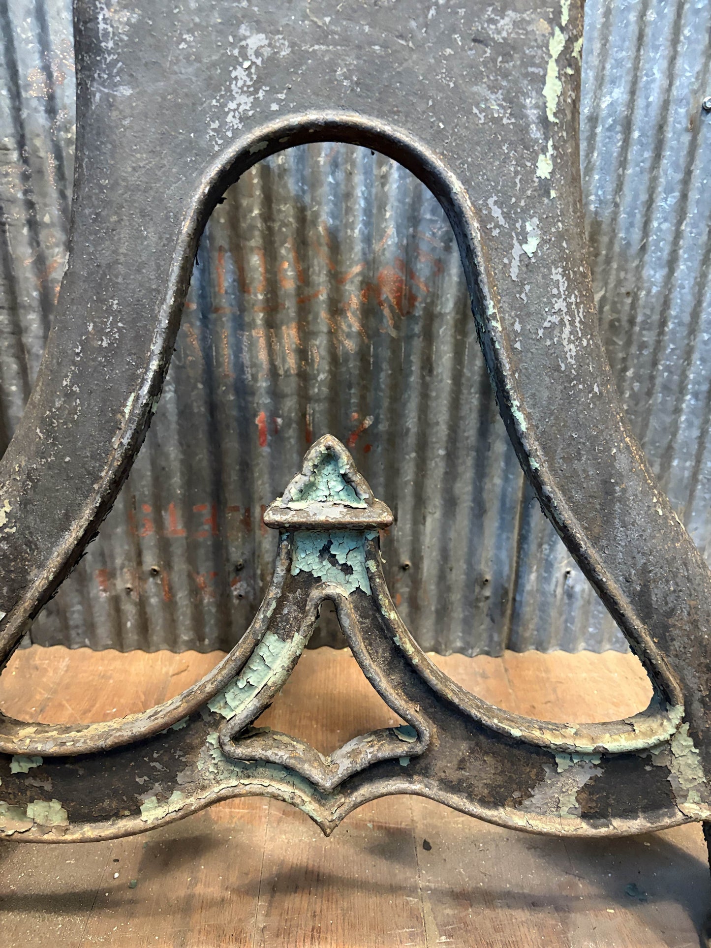 Pair of Antique Cast Iron Machine Legs GS6091