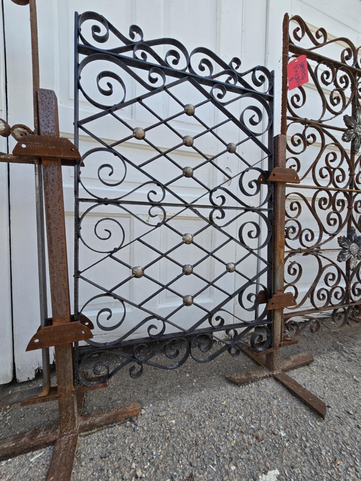 Antique Scrolled Iron Gate GAM0457