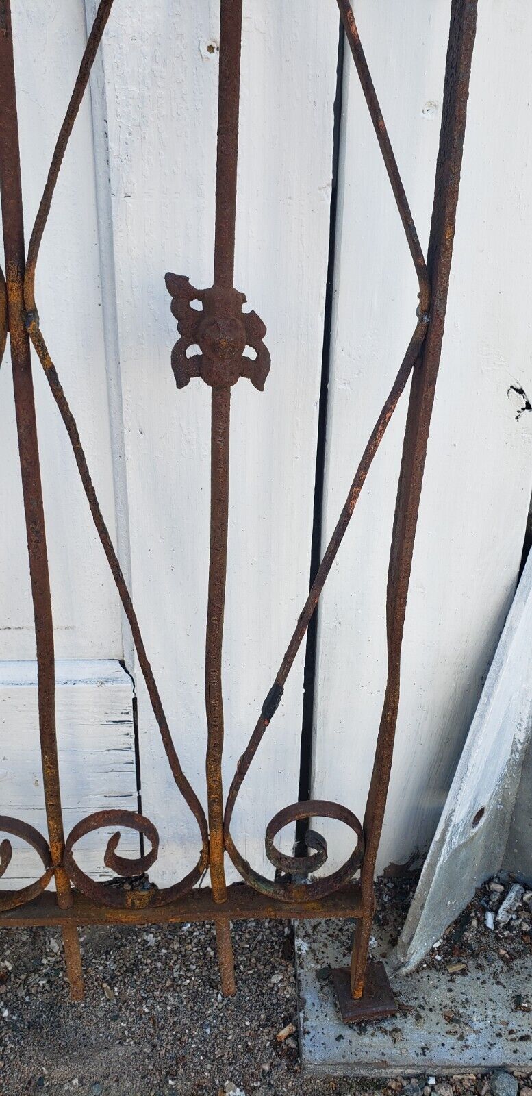 Wrought Iron Gate w/ Arrow Point Finials & Butterflies 28 3/4" W x 42" T GS00105