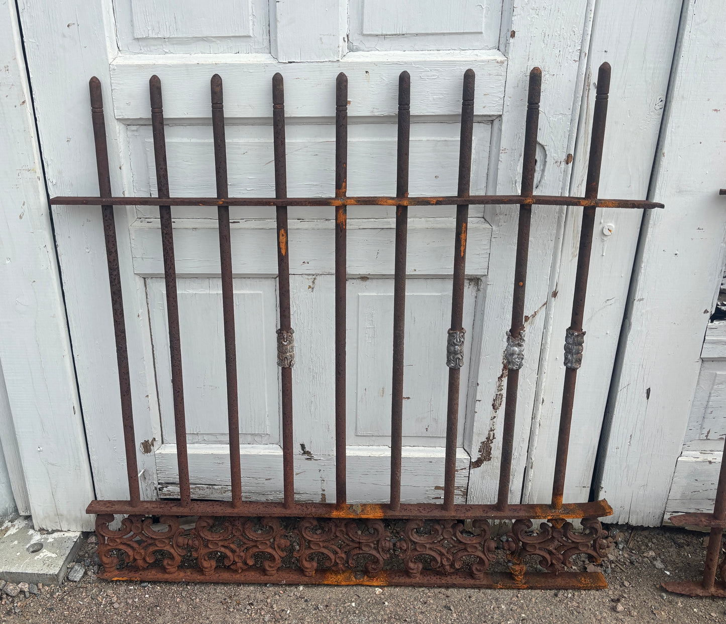 27.5 Feet of Decorative Wrought Iron Picket Fence Panels GA21226