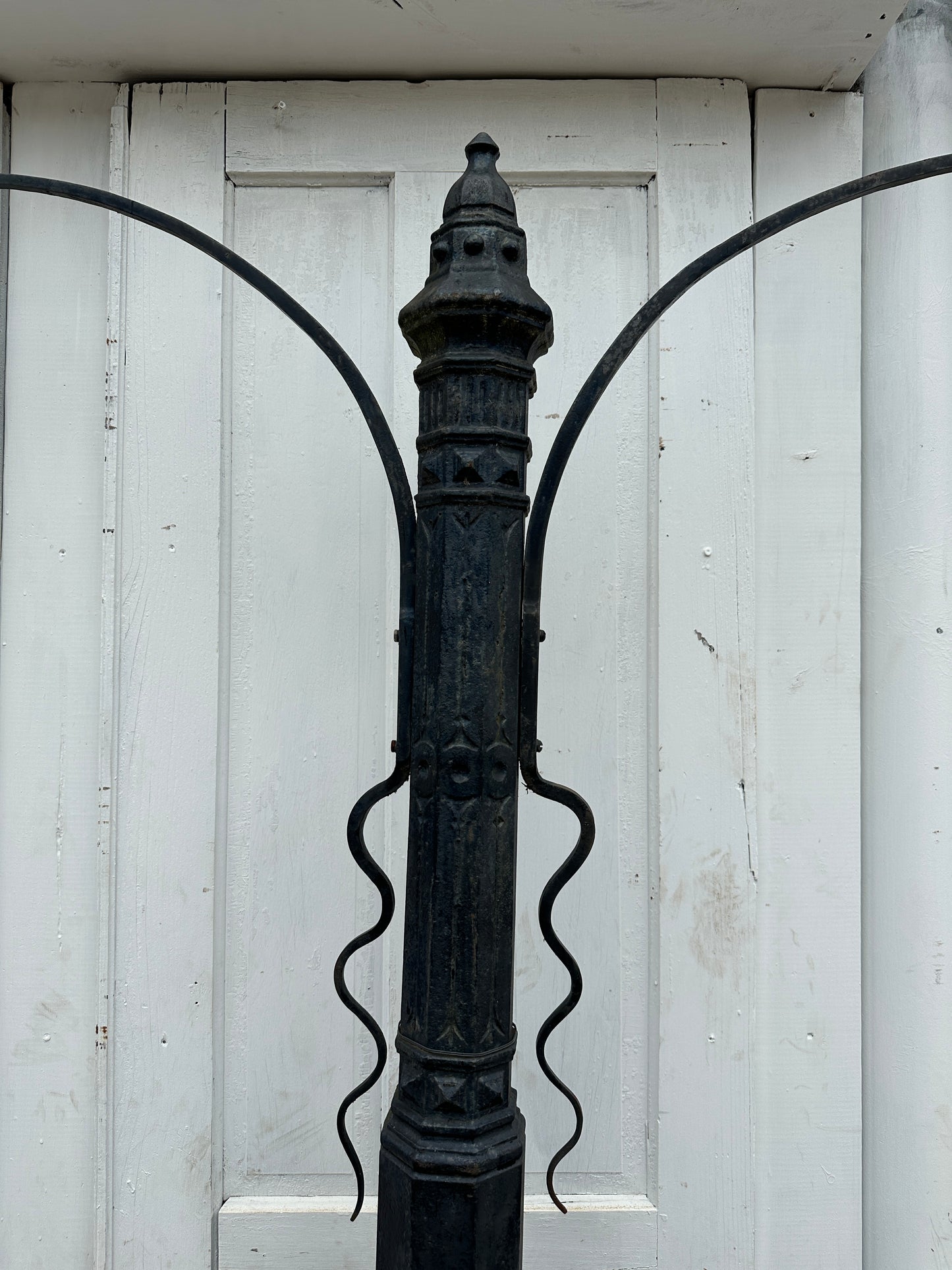 19th Century Cast Iron Plant Hanging Post GA20295