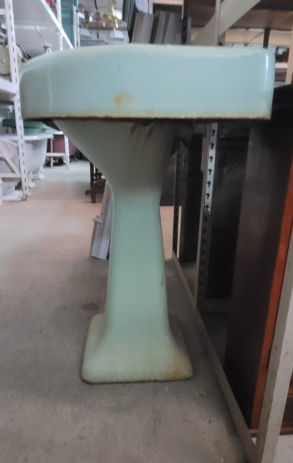 Vintage Pastel Green Cast Iron Pedestal Sink 30 1/2" T x 27" W x 21" D GS00518