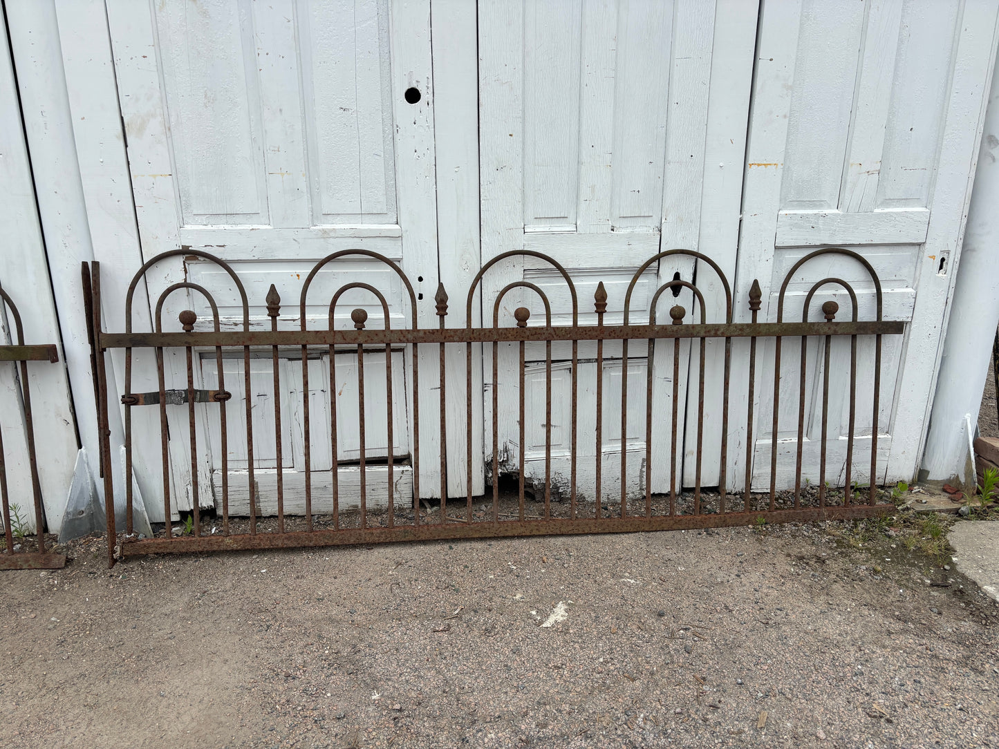 Double Hairpin Fence Panels with Finials GA21217
