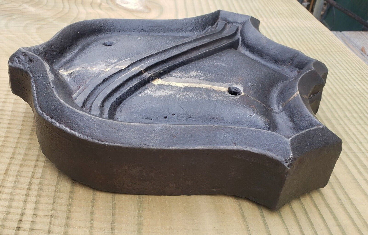 Rare Cast Iron Heraldic Shield Door / Building Pediment 14 1/2" x 13" GA9782