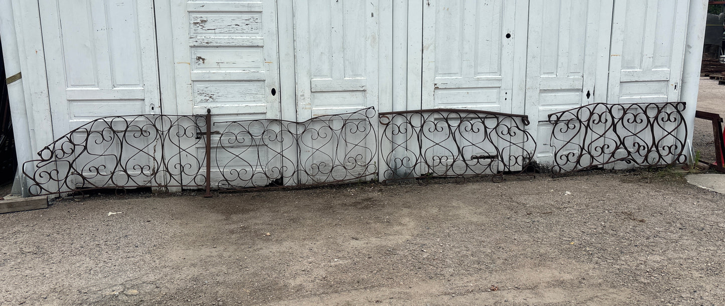 20 Feet of Iron Fence Panels GA21296