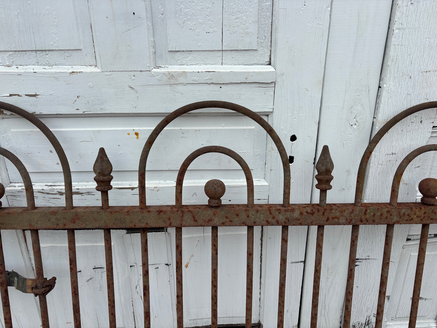 Double Hairpin Fence Panels with Finials GA21217