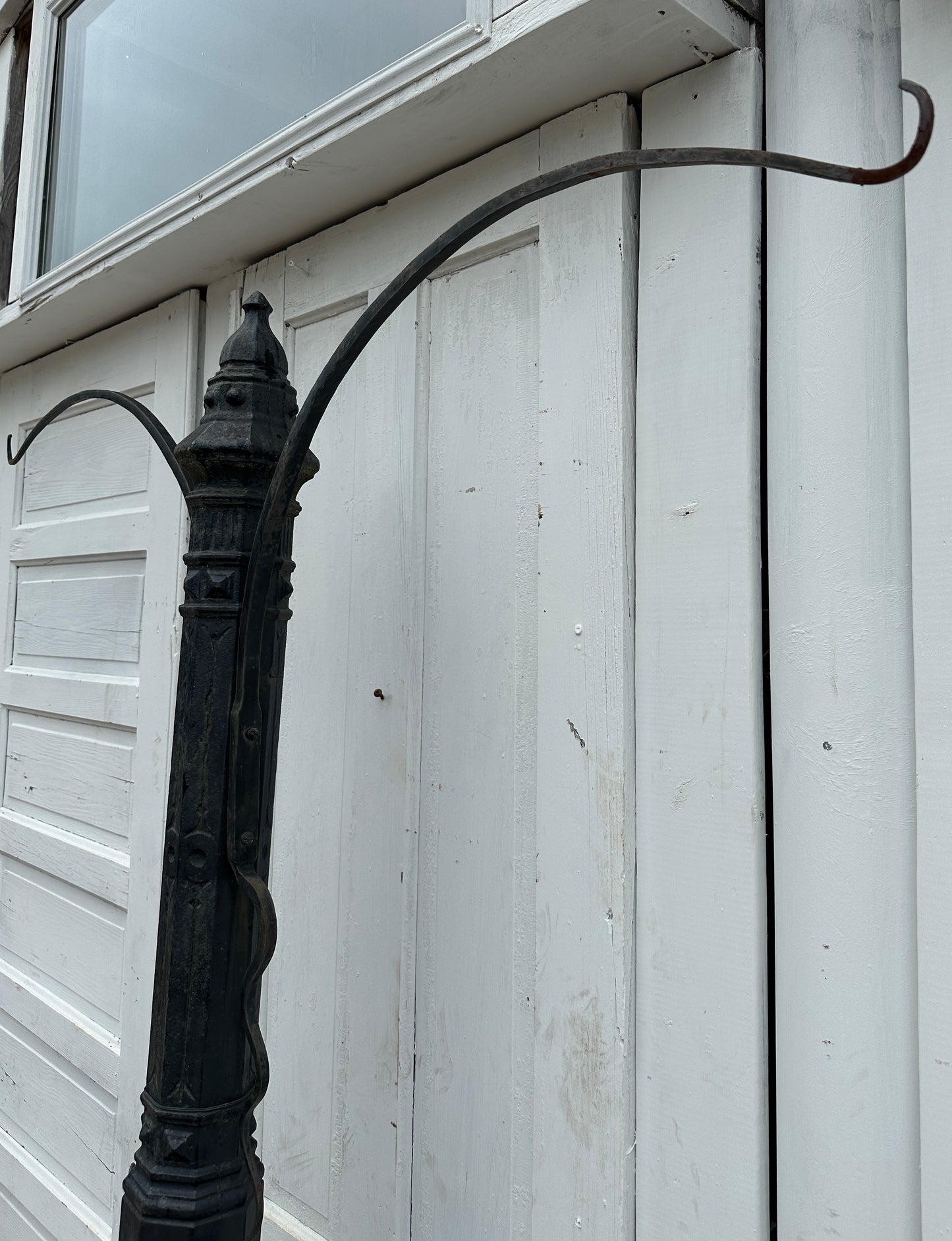 19th Century Cast Iron Plant Hanging Post GA20295