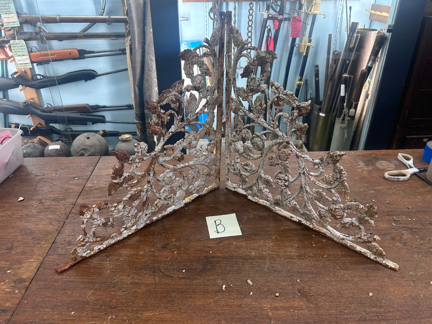 Pair of Cast Iron Rose and Leaf Corbels GS011015