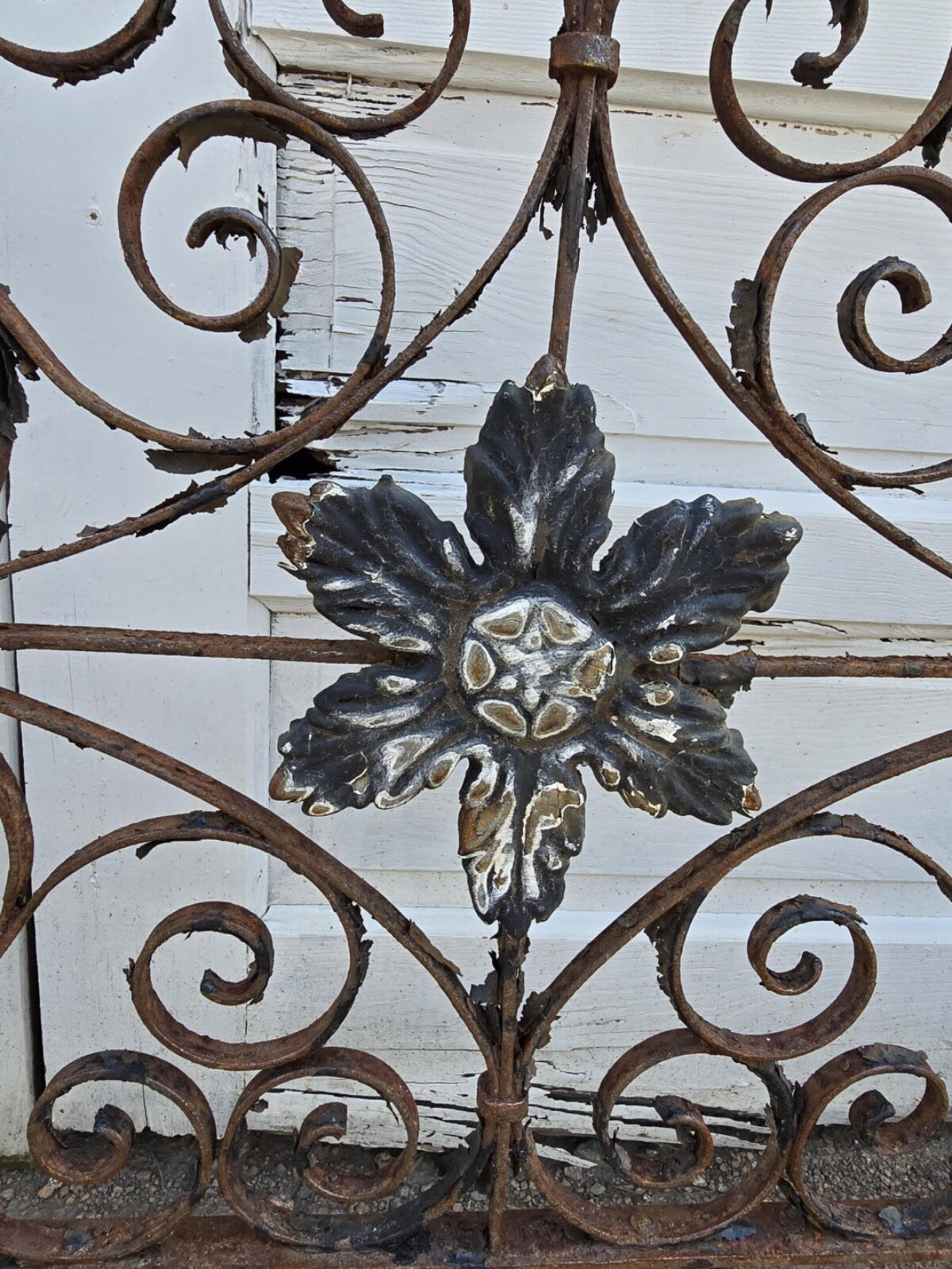 Antique Iron Gate w/ Scrollwork and Floral Medallions GAM0456
