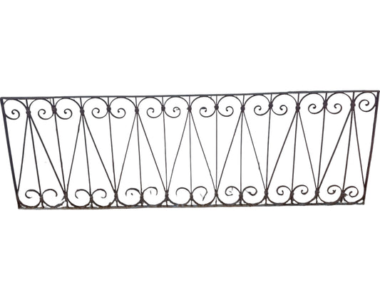 6.5 feet of antique iron fencing GA21095