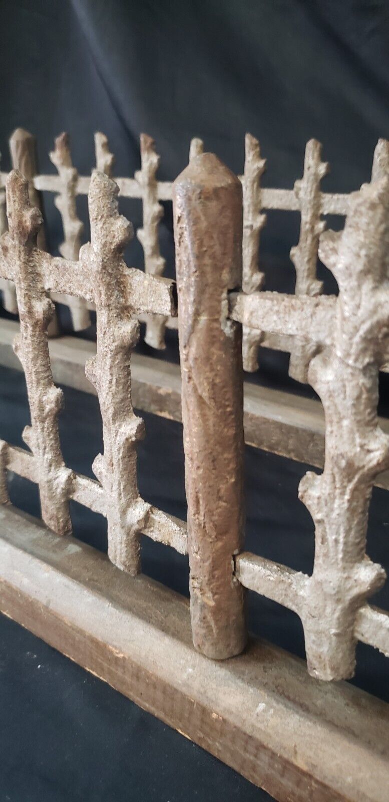 Ornate Cast Iron Miniature or Dollhouse Fence Panels 43" x 8 1/2" GS00184