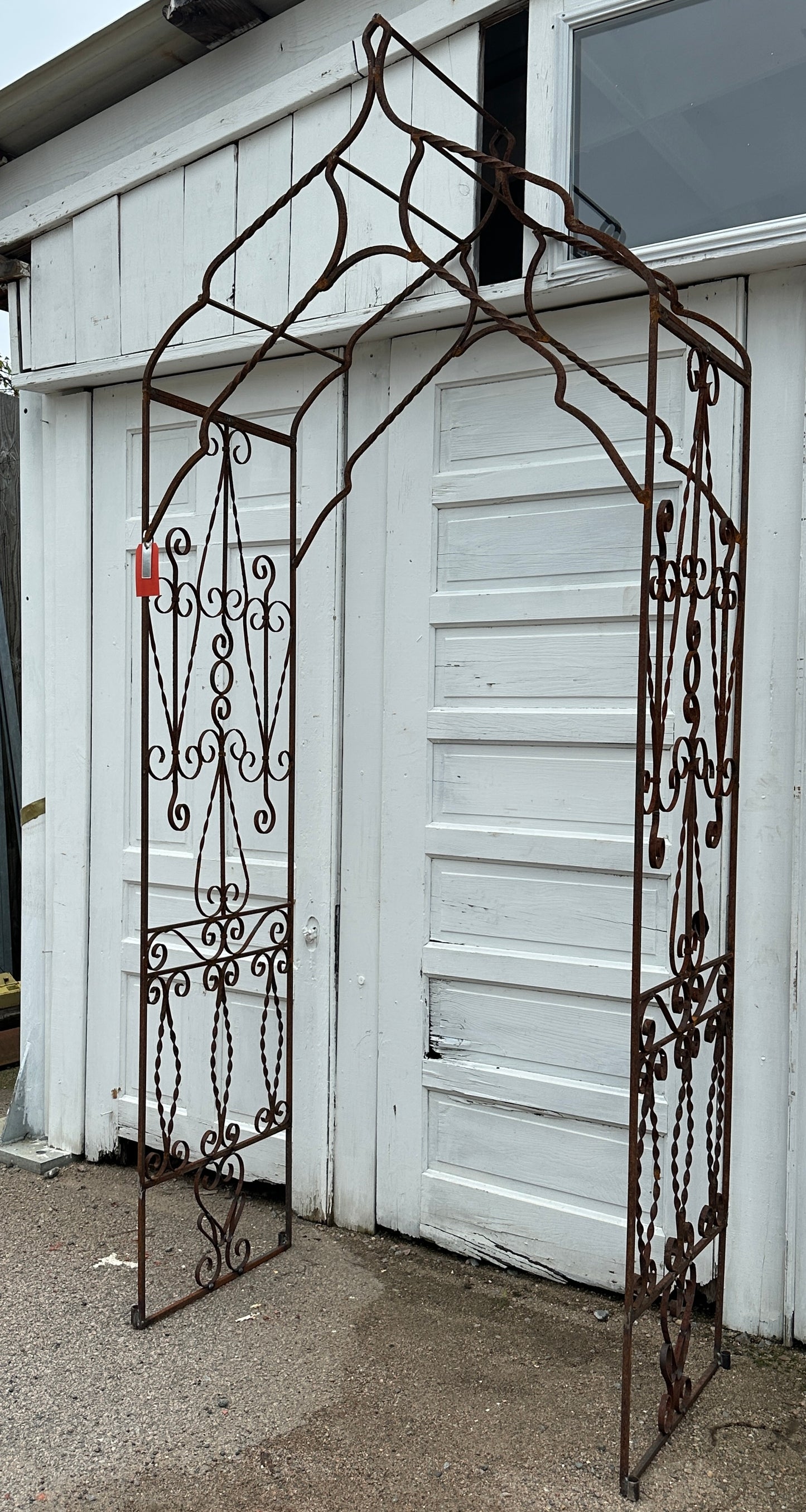 Iron Artisan Arbor w/ Stakes GS6037