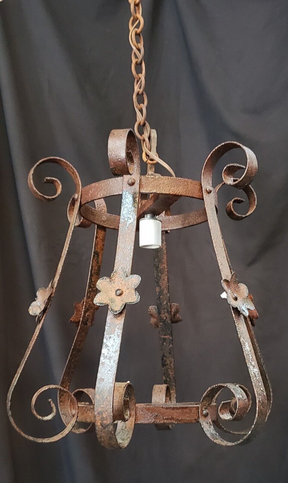 Reclaimed Hand Crafted Wrought Iron Pendant Light 18 1/2" x 22" GA530
