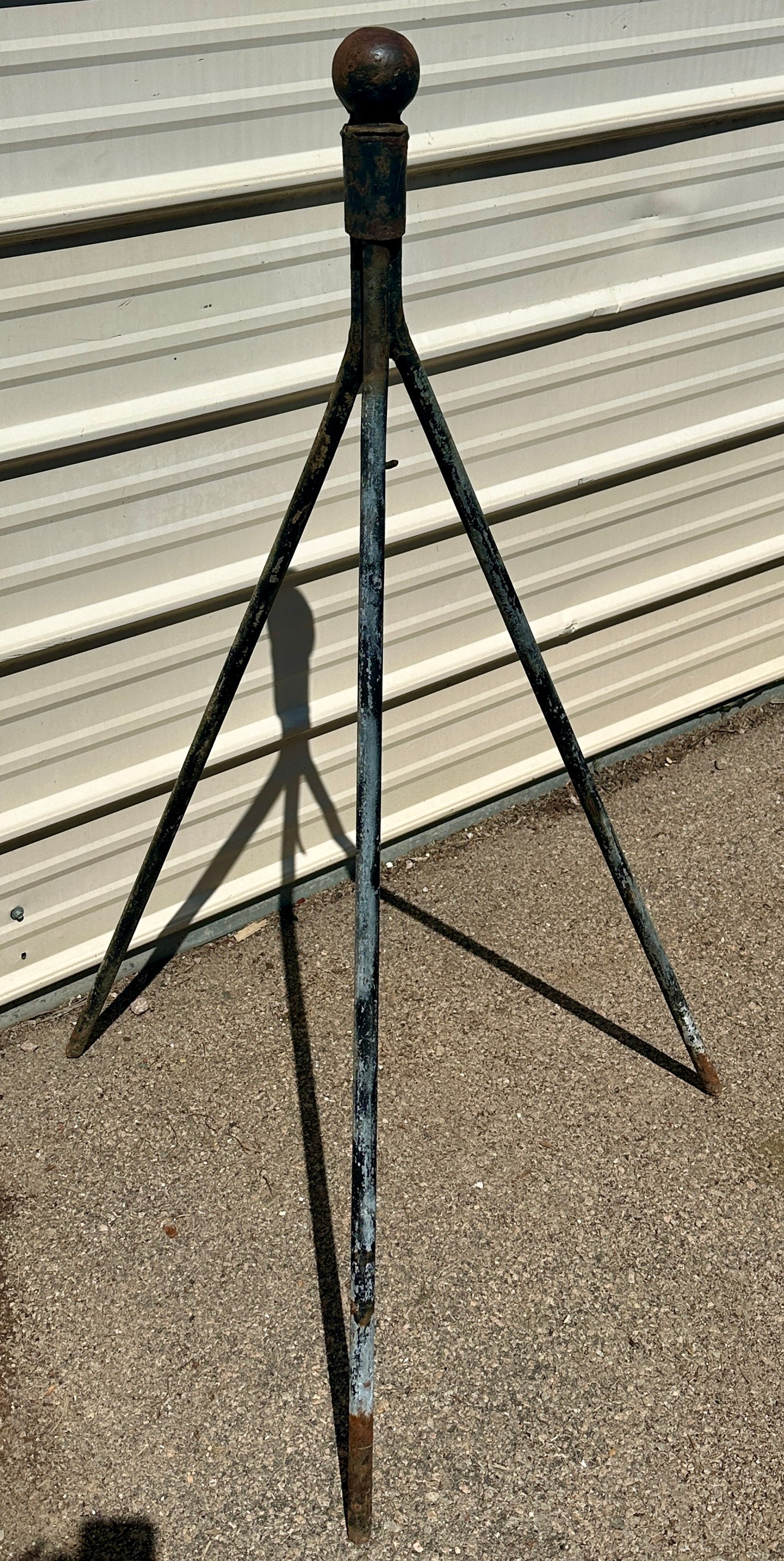 Antique Iron Outdoor Cooking Pot Holder GA20905