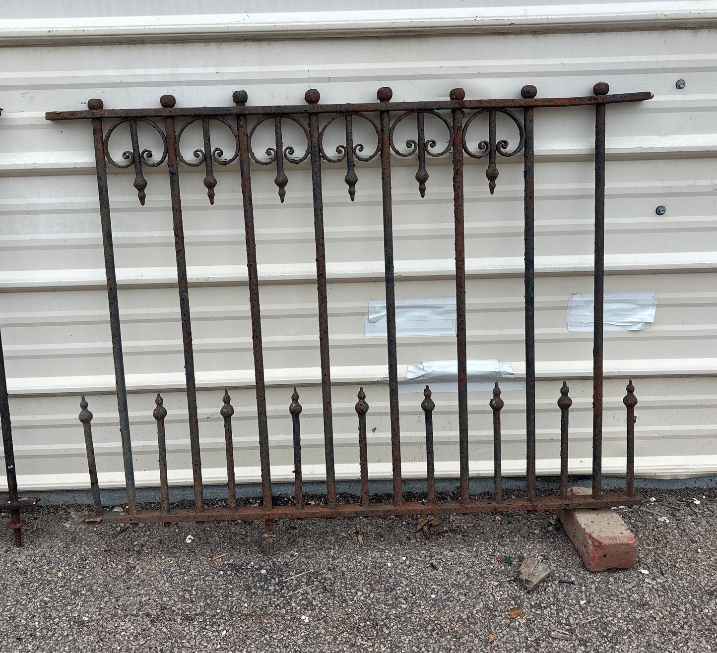 9 Feet of Iron Fence Panels GA21288