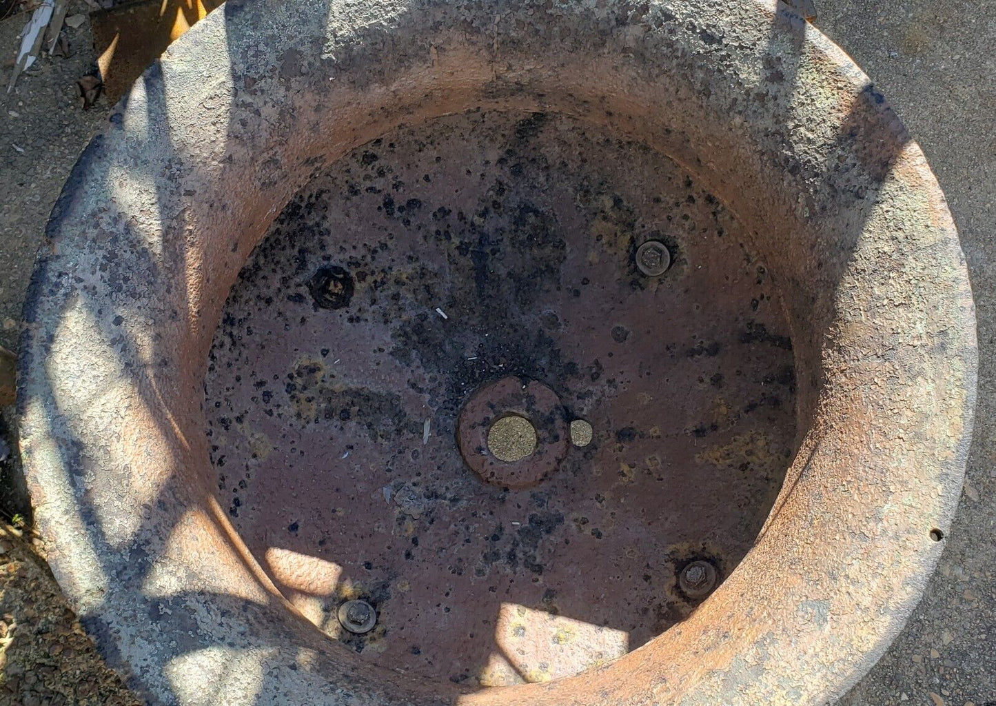 Restored Cast Iron Cauldron Fire Pit Pot 26" x 26" GA9771