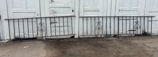 26 Feet of Iron Fence Panels GA21381