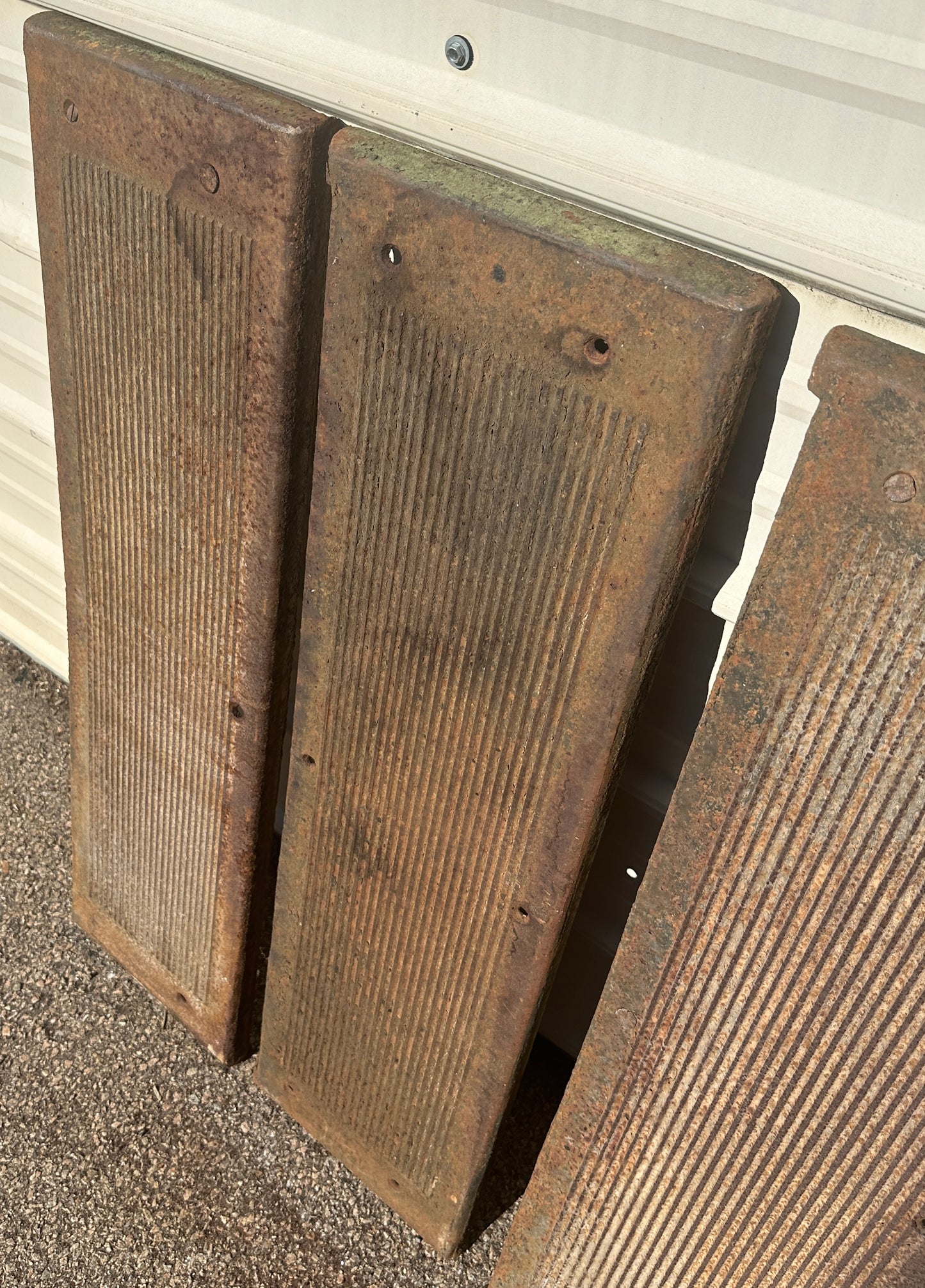 Set of 4 Cast Iron Stair Treads GA20834