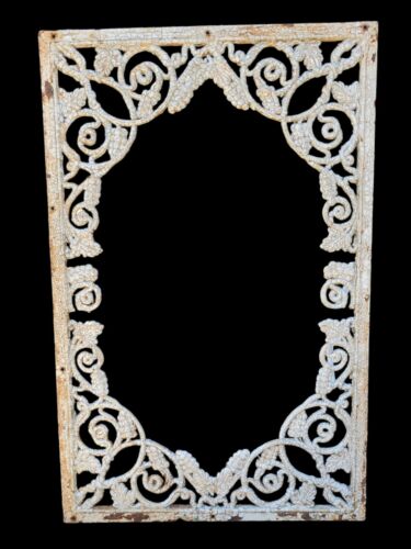 XL Decorative Iron Grapevine Frame *GAM0192