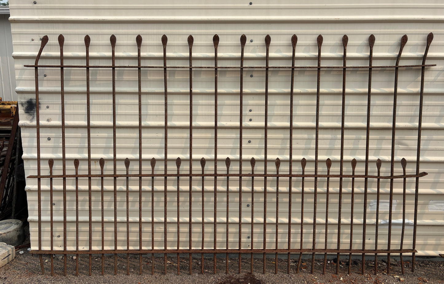 159.5 Feet of Iron Fencing GA21357