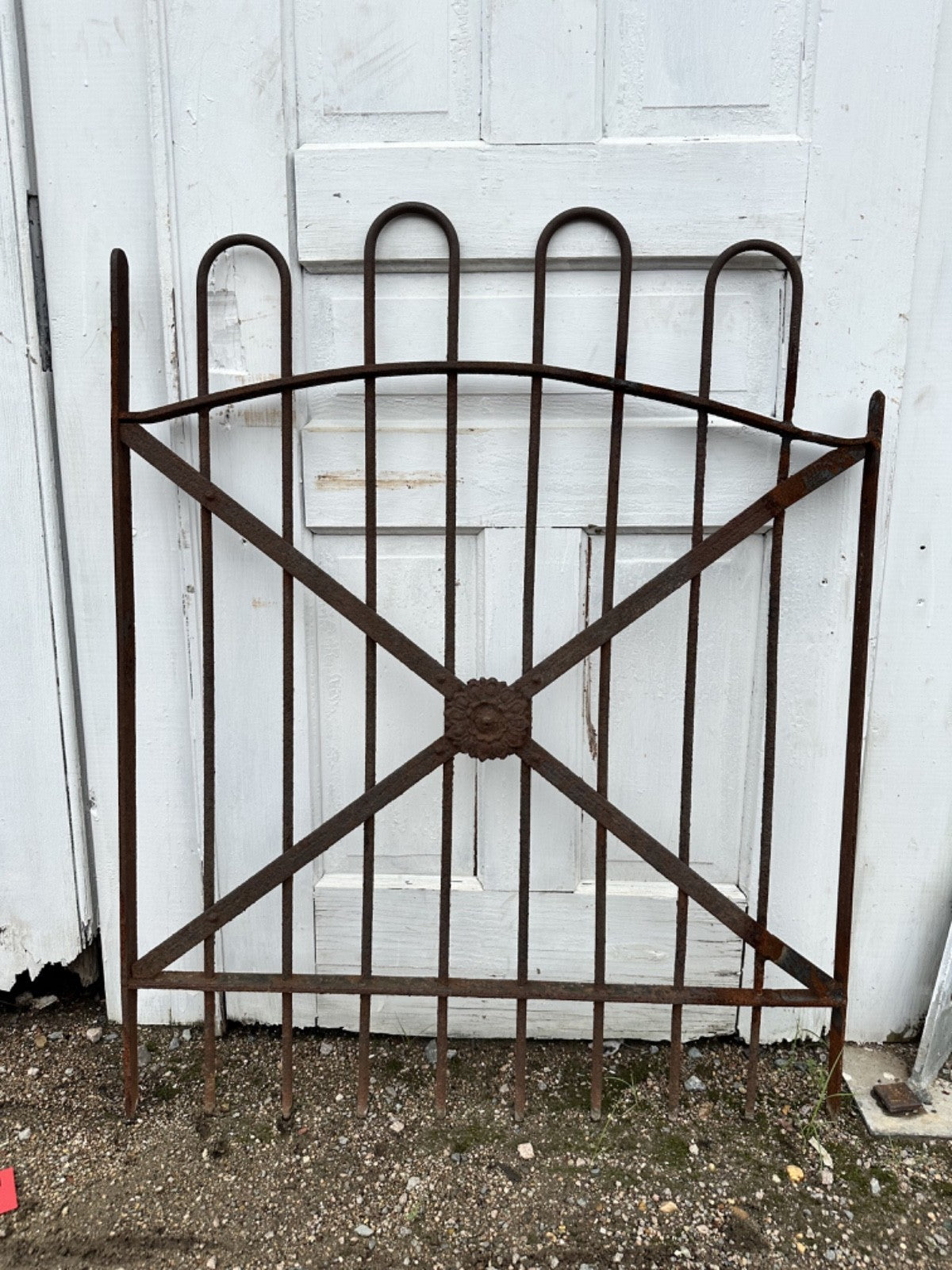 Antique Iron Hairpin Garden Gate w/ Flower Medallion GA20244