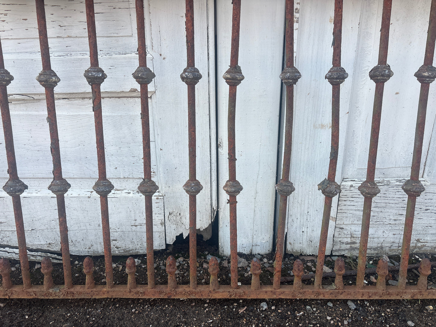 19 Feet of Iron Fence Panels GA21304