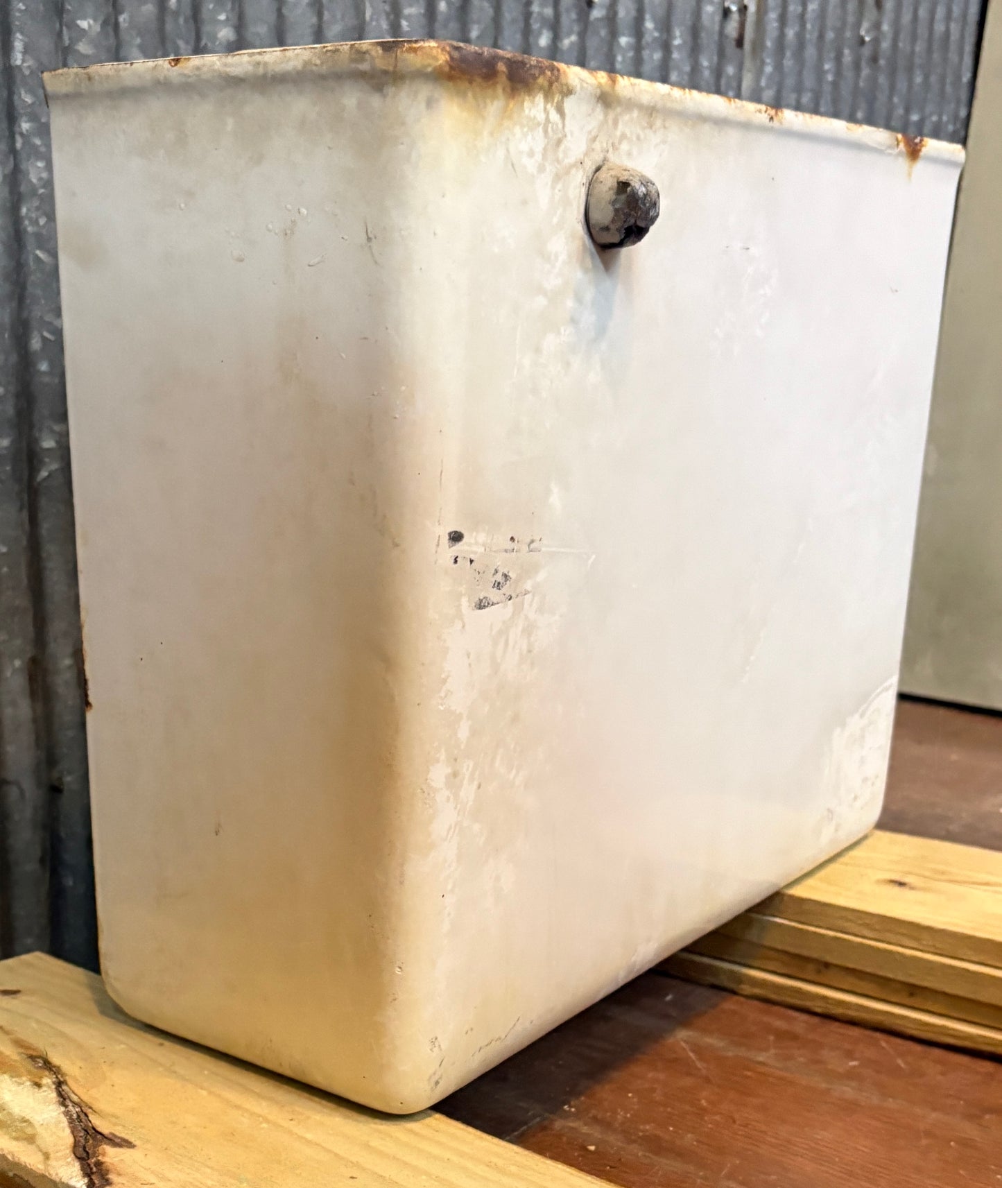 Antique Cast Iron Toilet (Tank Only-without lid) GA21115