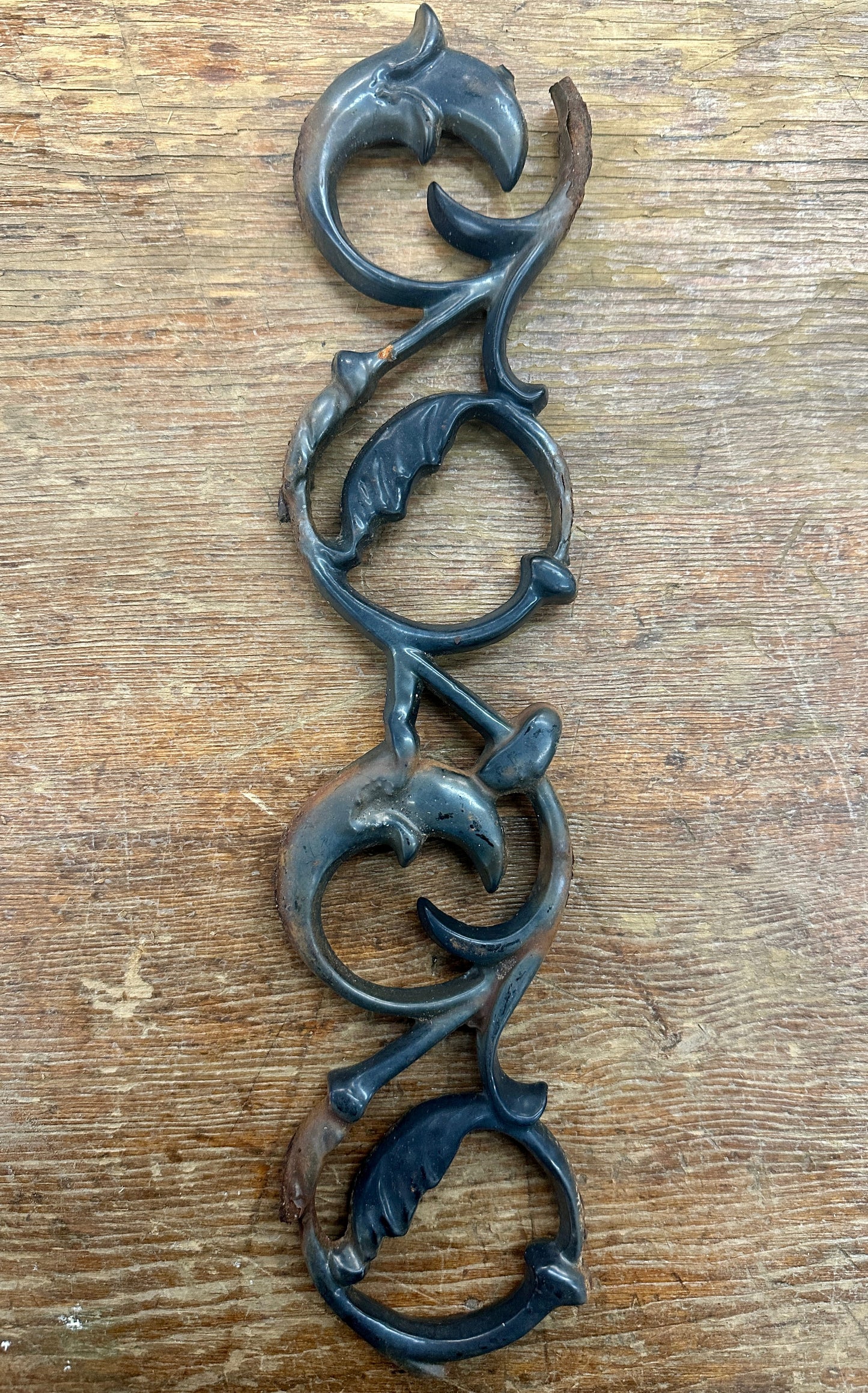 Lot of 35 Linear Ft. Ornate Cast Iron Fence Pieces GA20700