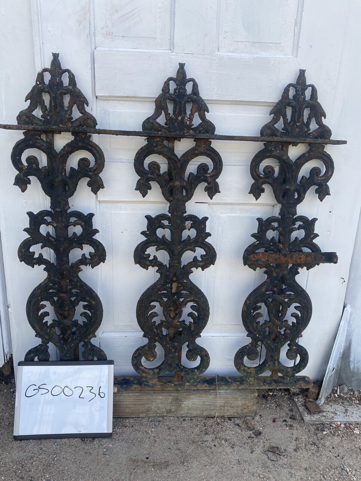 Antique Iron Gate GS20236 - 36" wide x 37 1/2" tall