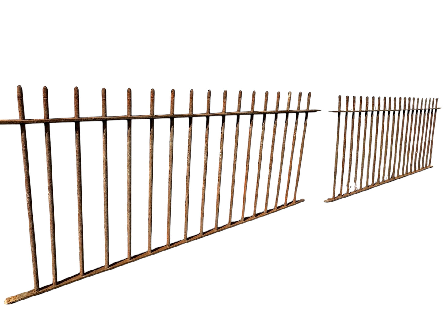 16 Ft of Antique Wrought Iron Picketed Fencing GA21003