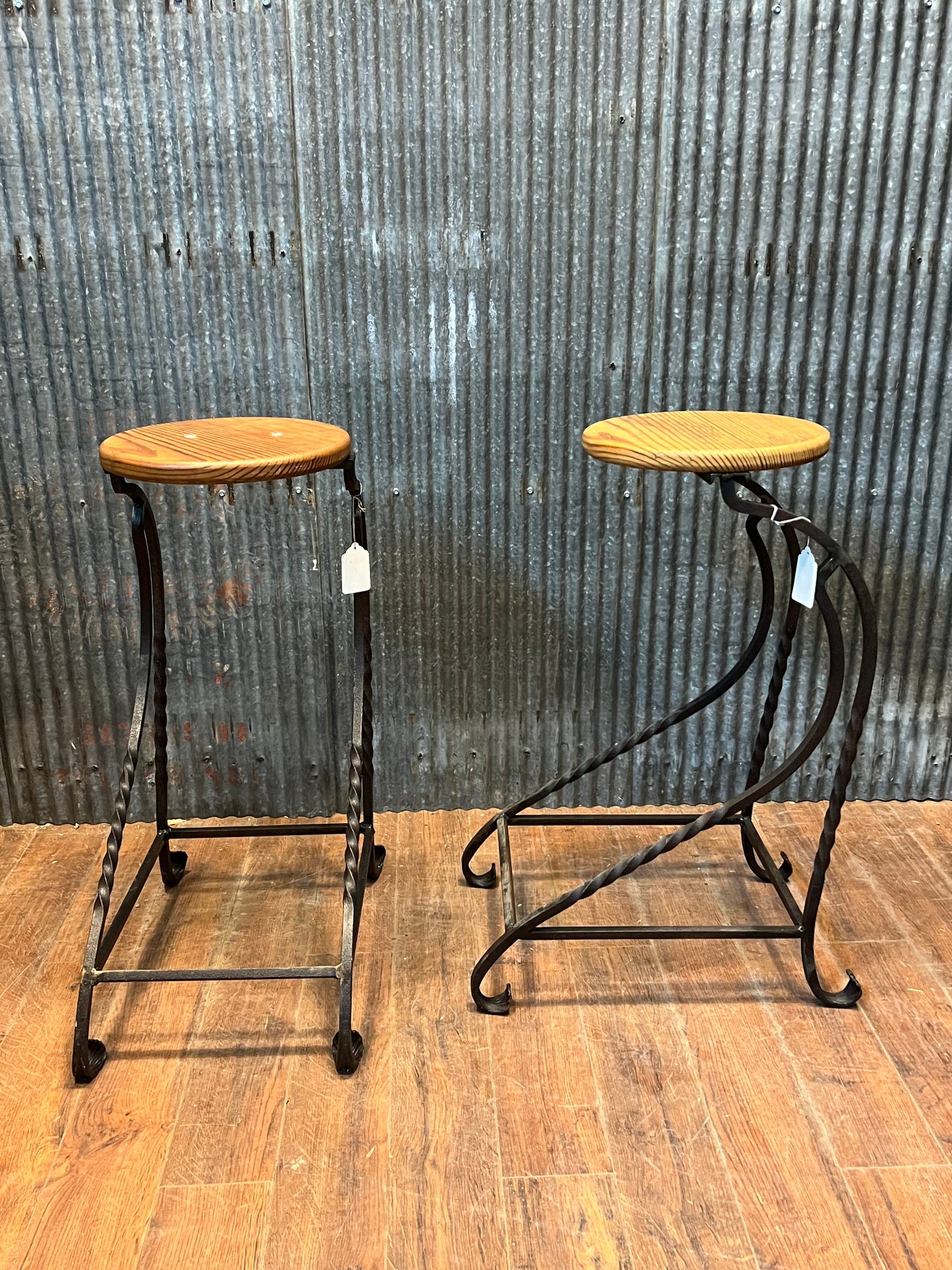 Wrought Iron Bar Stool with Heart Pine Seat GA10151