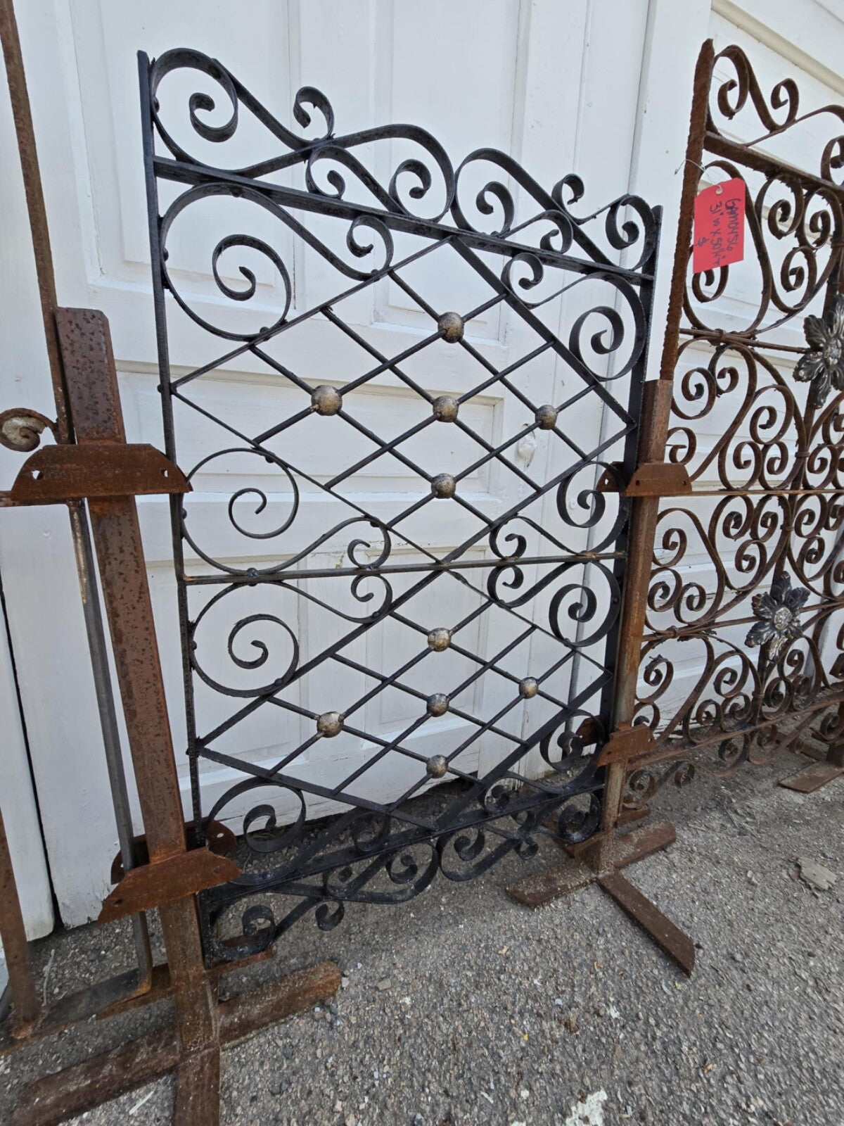 Antique Scrolled Iron Gate GAM0457