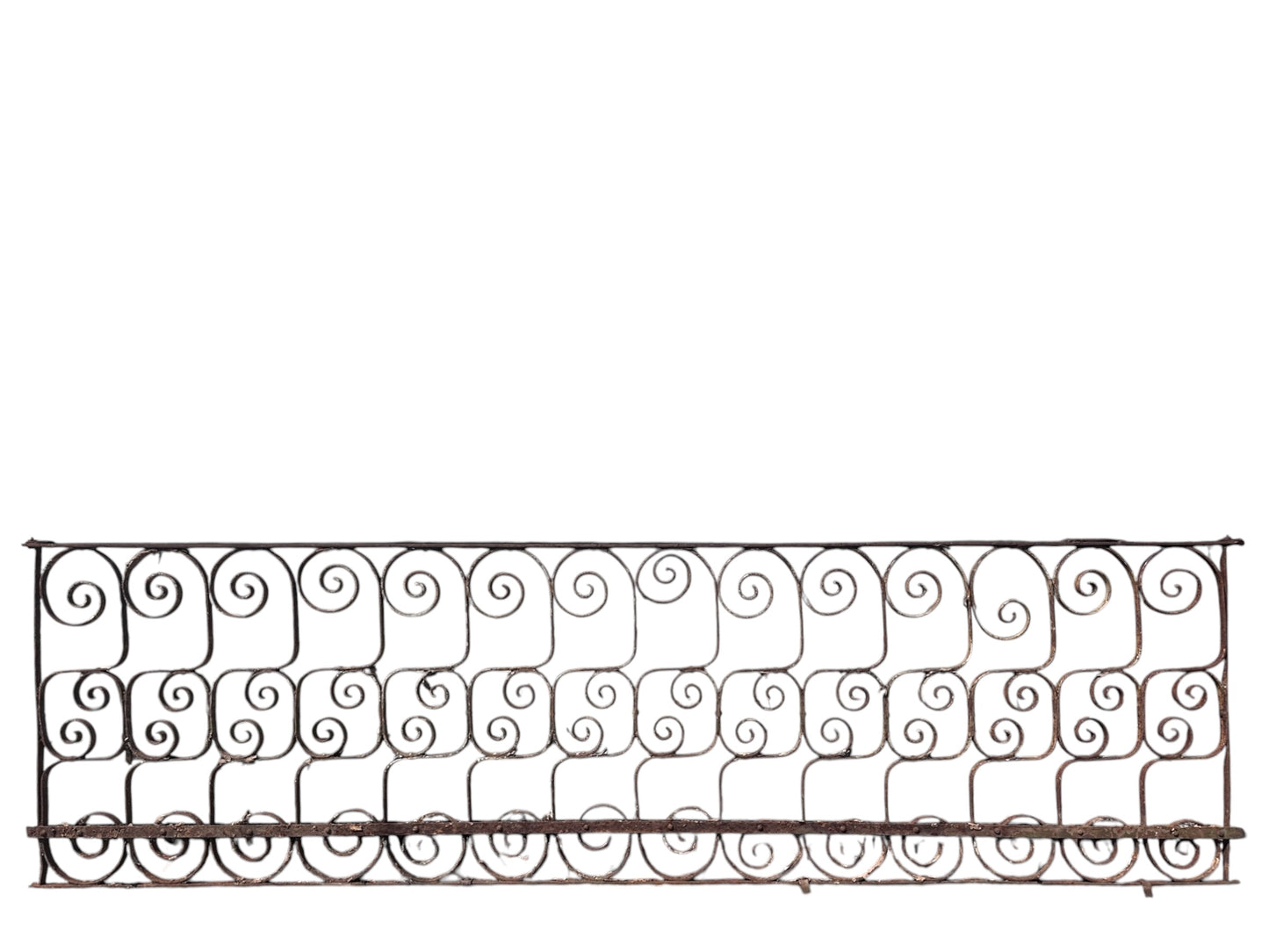 34 Ft of Antique Wrought Iron Fencing GA21040