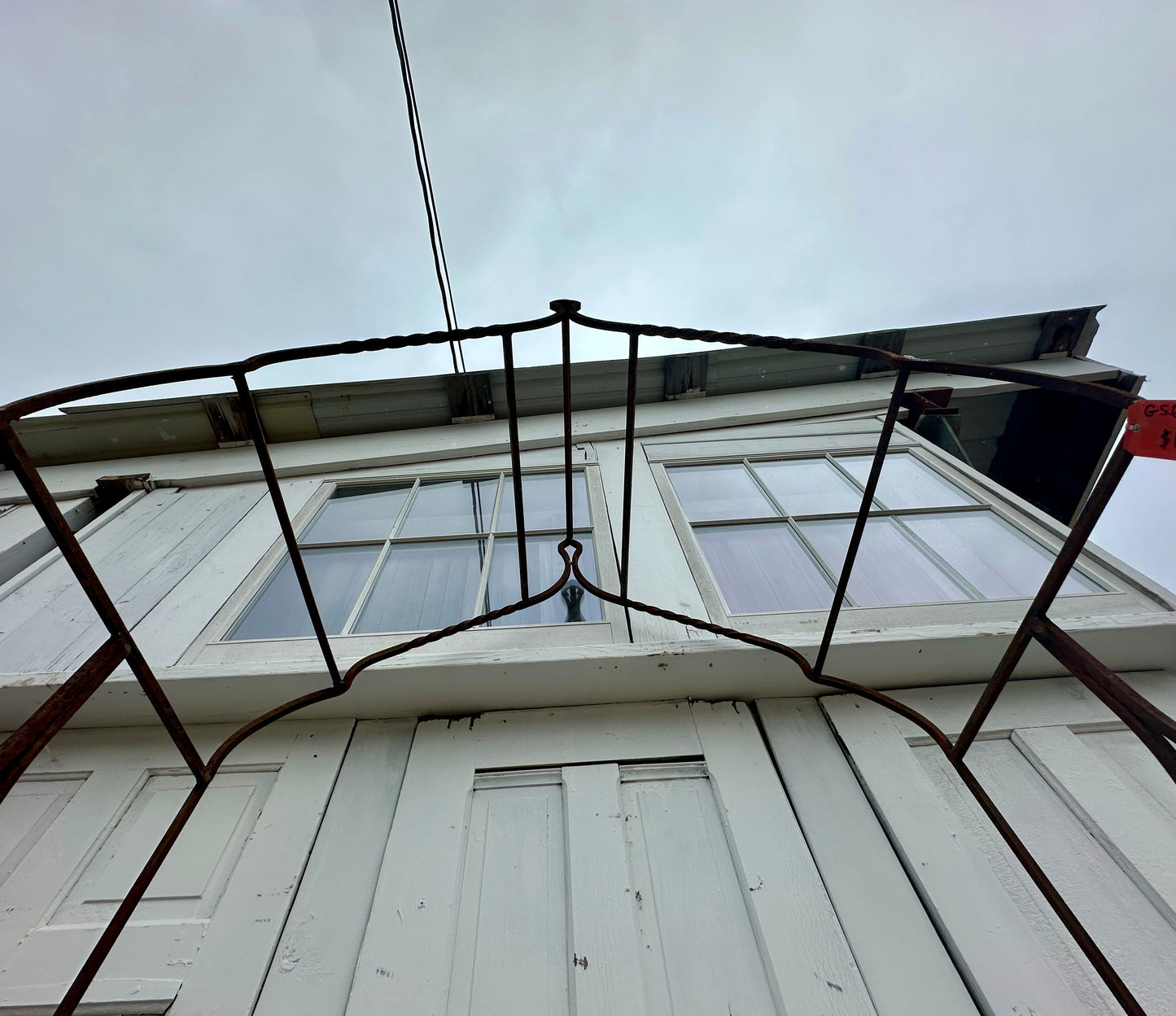 Iron Artisan Arbor w/ Stakes GS6036